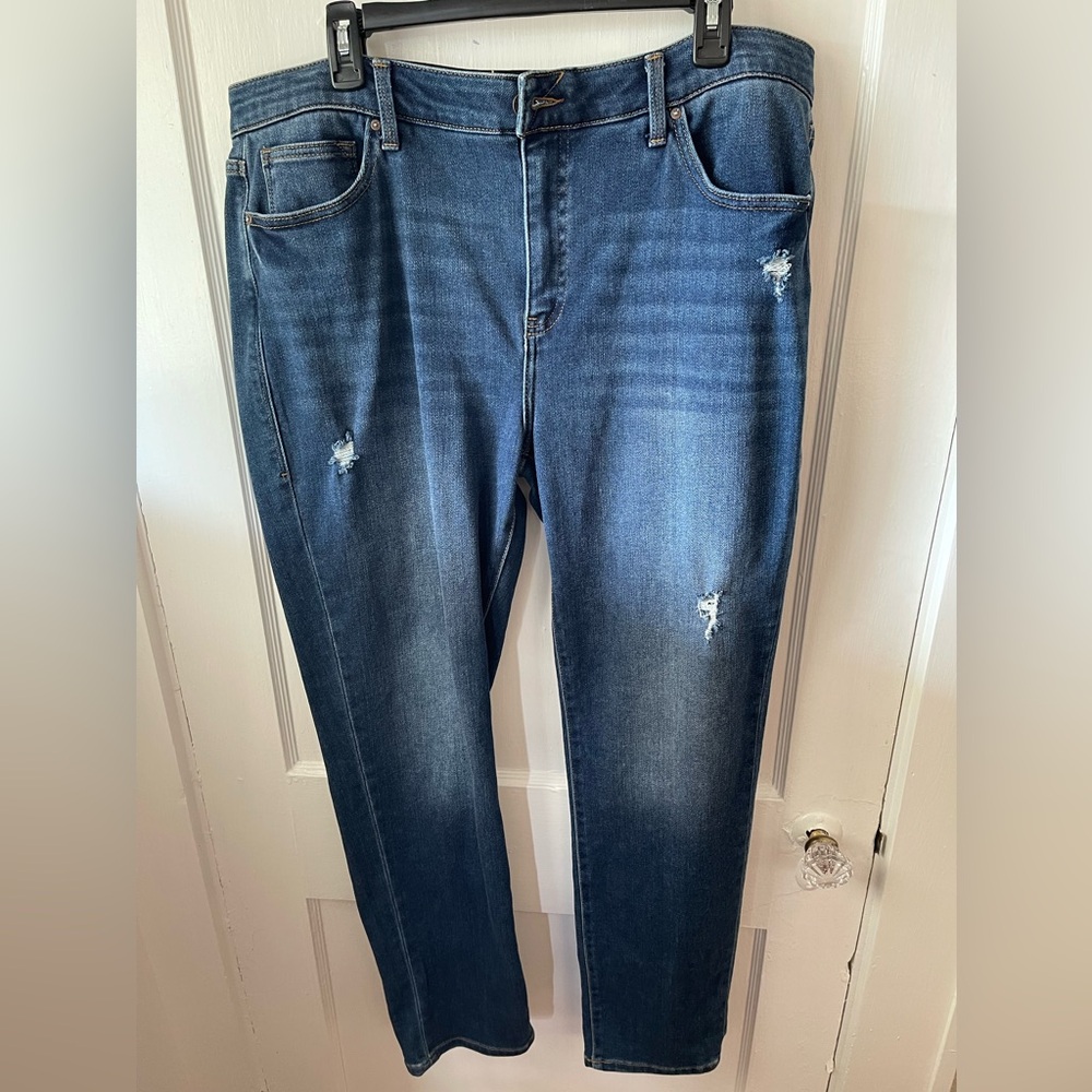 Lularoe 34 denim jeans, never worn. Slight distressing in front
